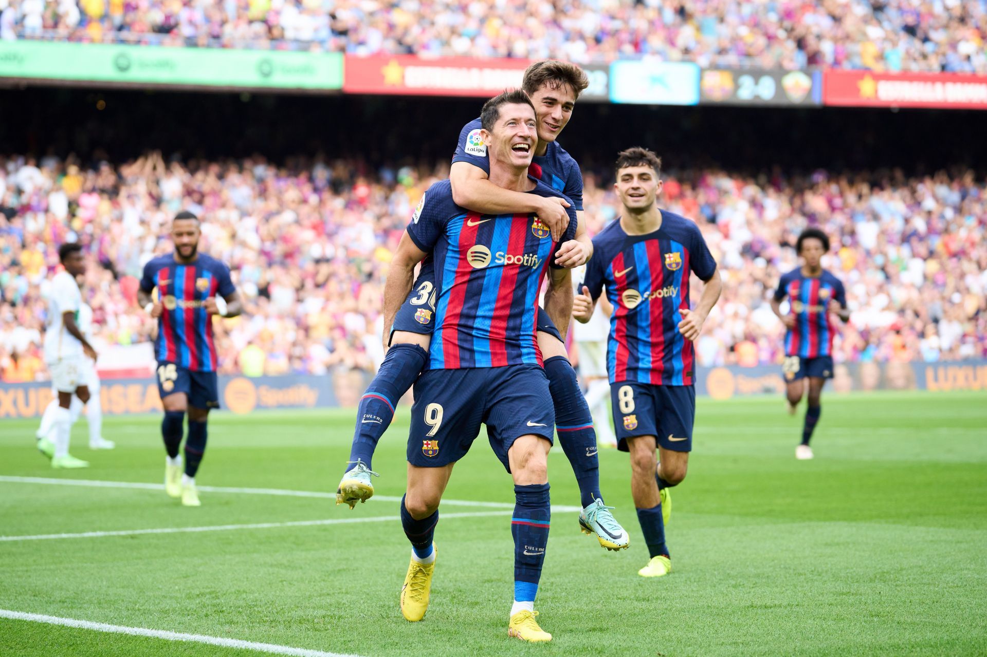 Barca head to the Bernabeu