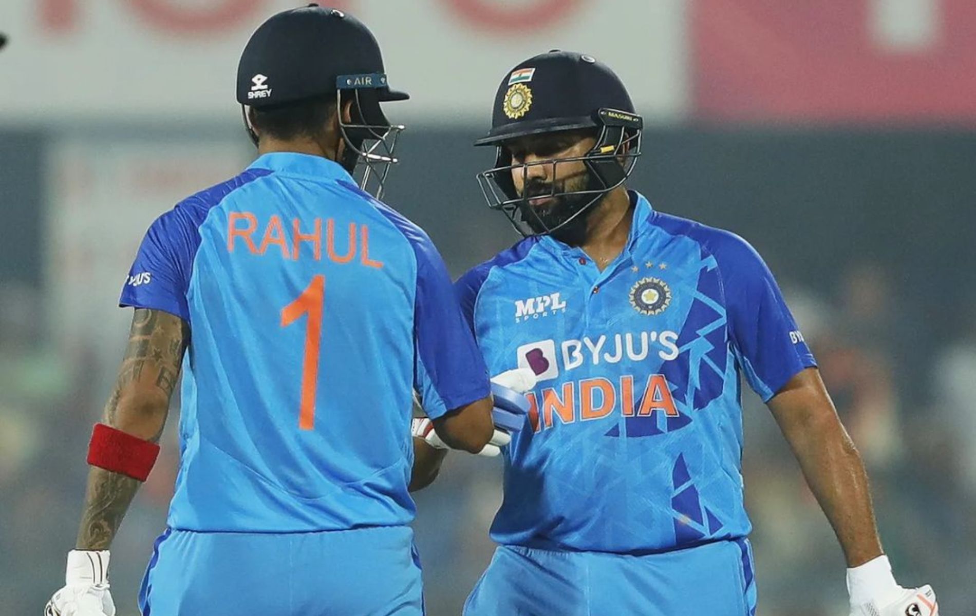 KL Rahul (L) and Rohit Sharma (R). (Pic: Twitter)