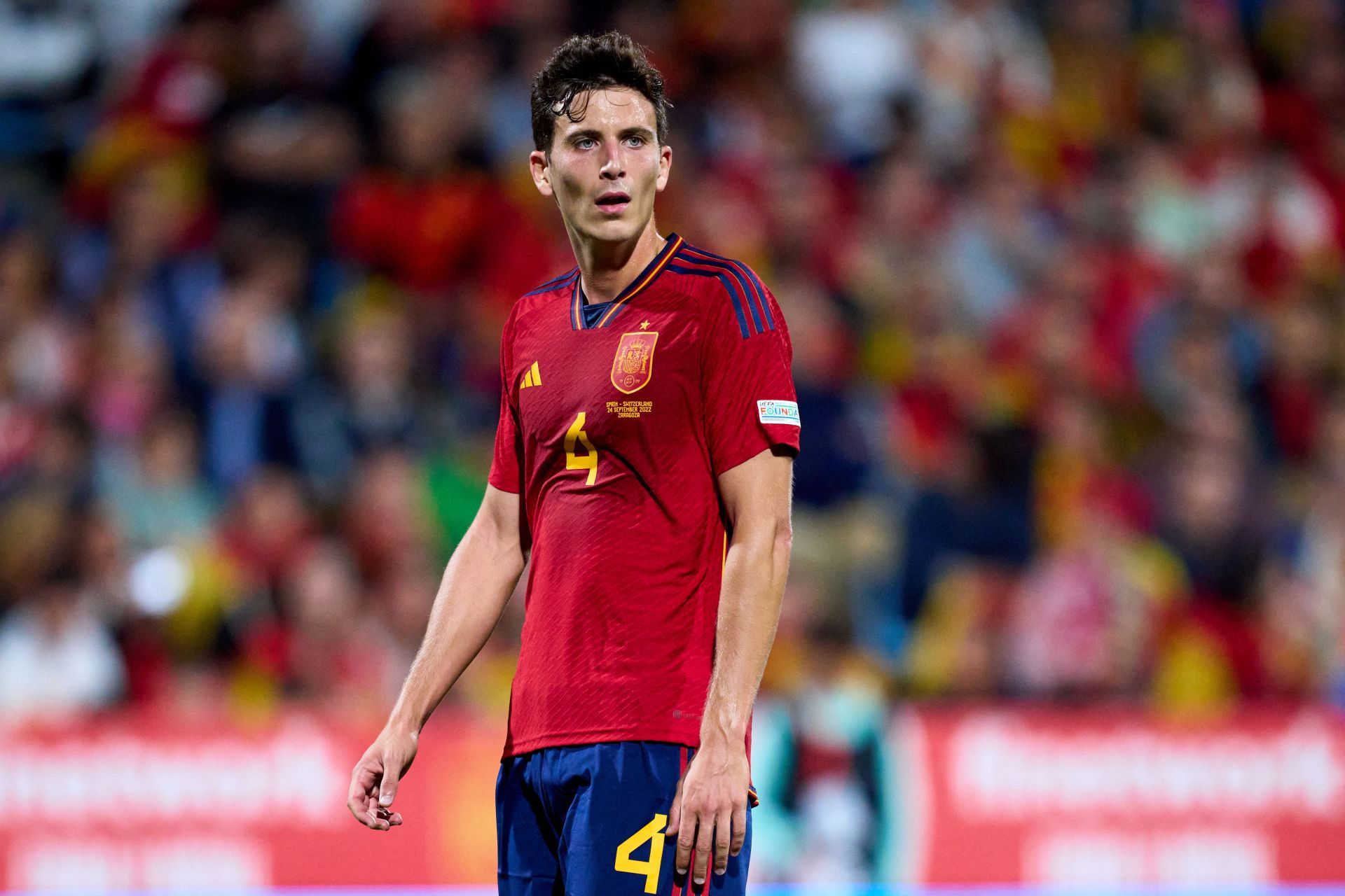 Pau Torres has admirers at the Parc des Princes.