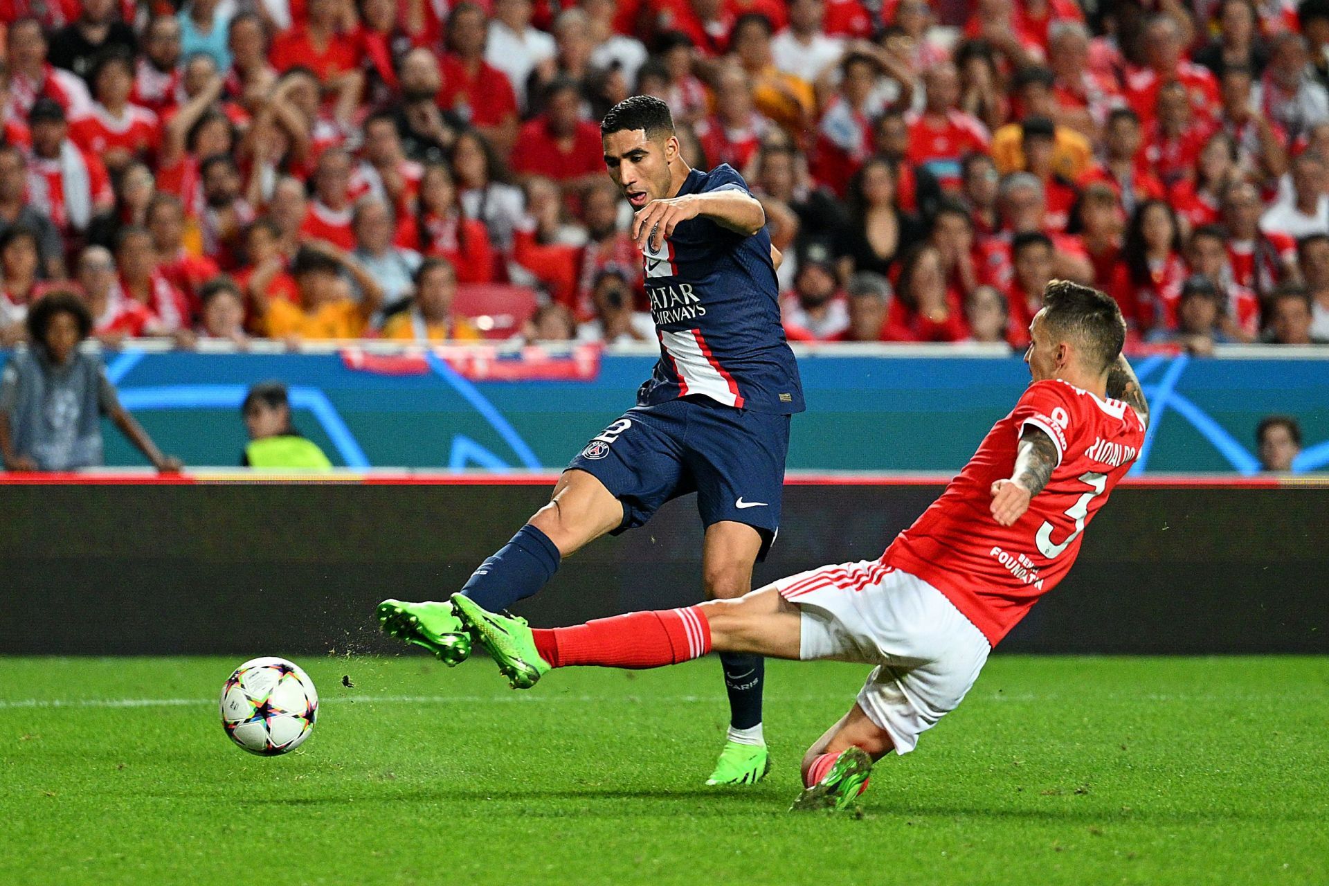 SL Benfica v Paris Saint-Germain: Group H - UEFA Champions League