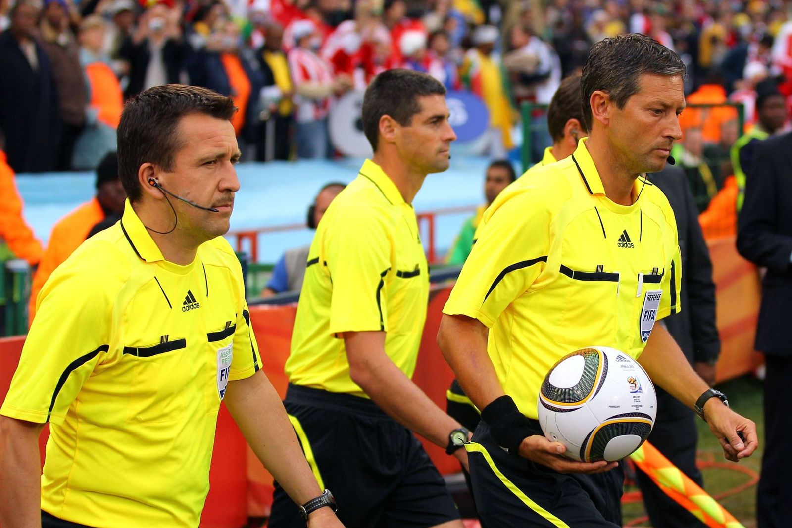 Top 10 football referees of all time