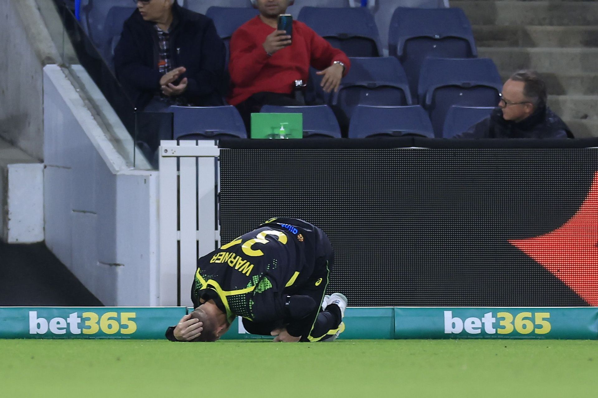 Australia v England - T20I Series: Game 2