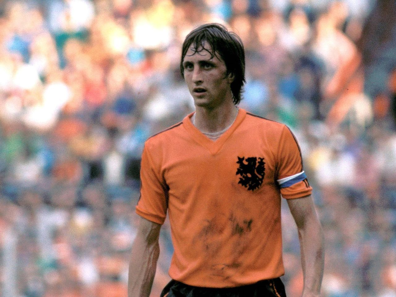 Johan Cruyff in action for Netherlands (pic cred: Eurosport)