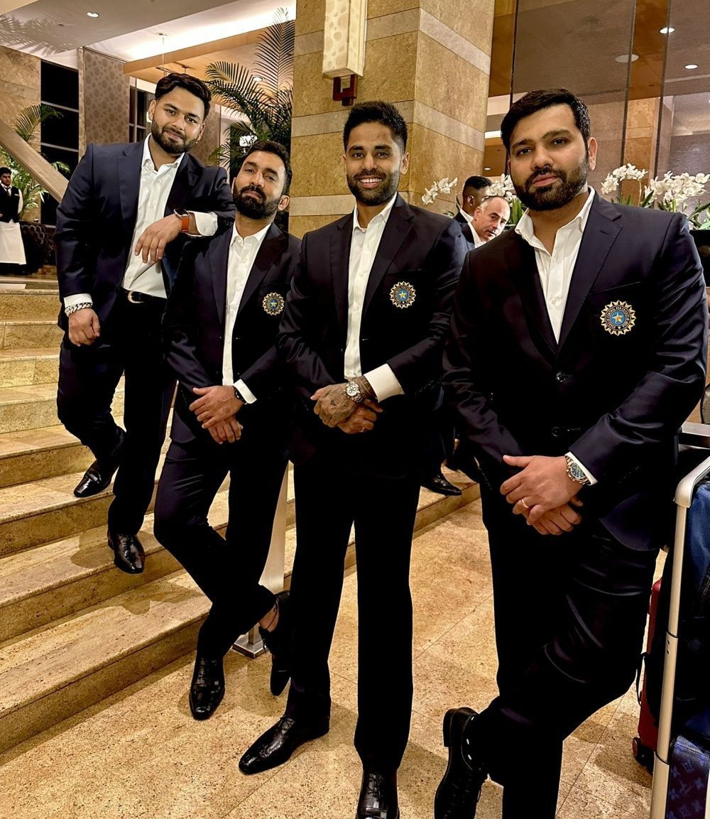 Suryakumar Yadav with skipper Rohit Sharma, Dinesh Karthik and Rishabh Pant.