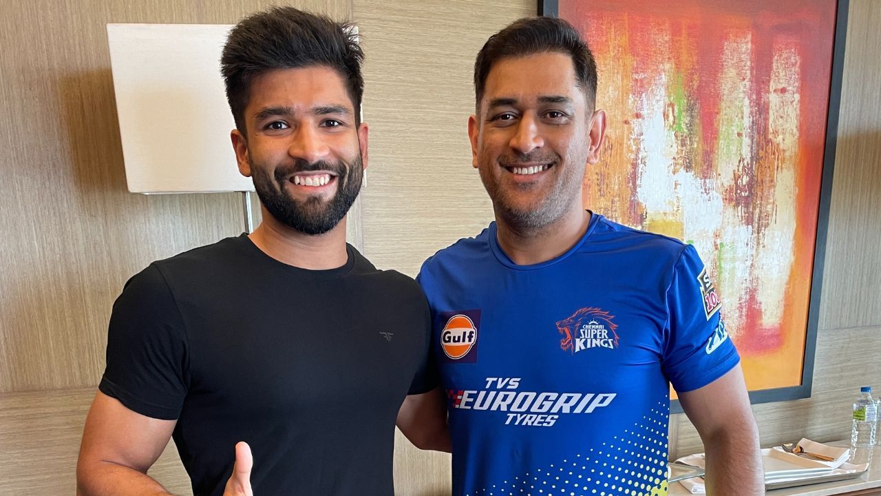 The time I mustered up every ounce of courage I had to knock on MS Dhoni