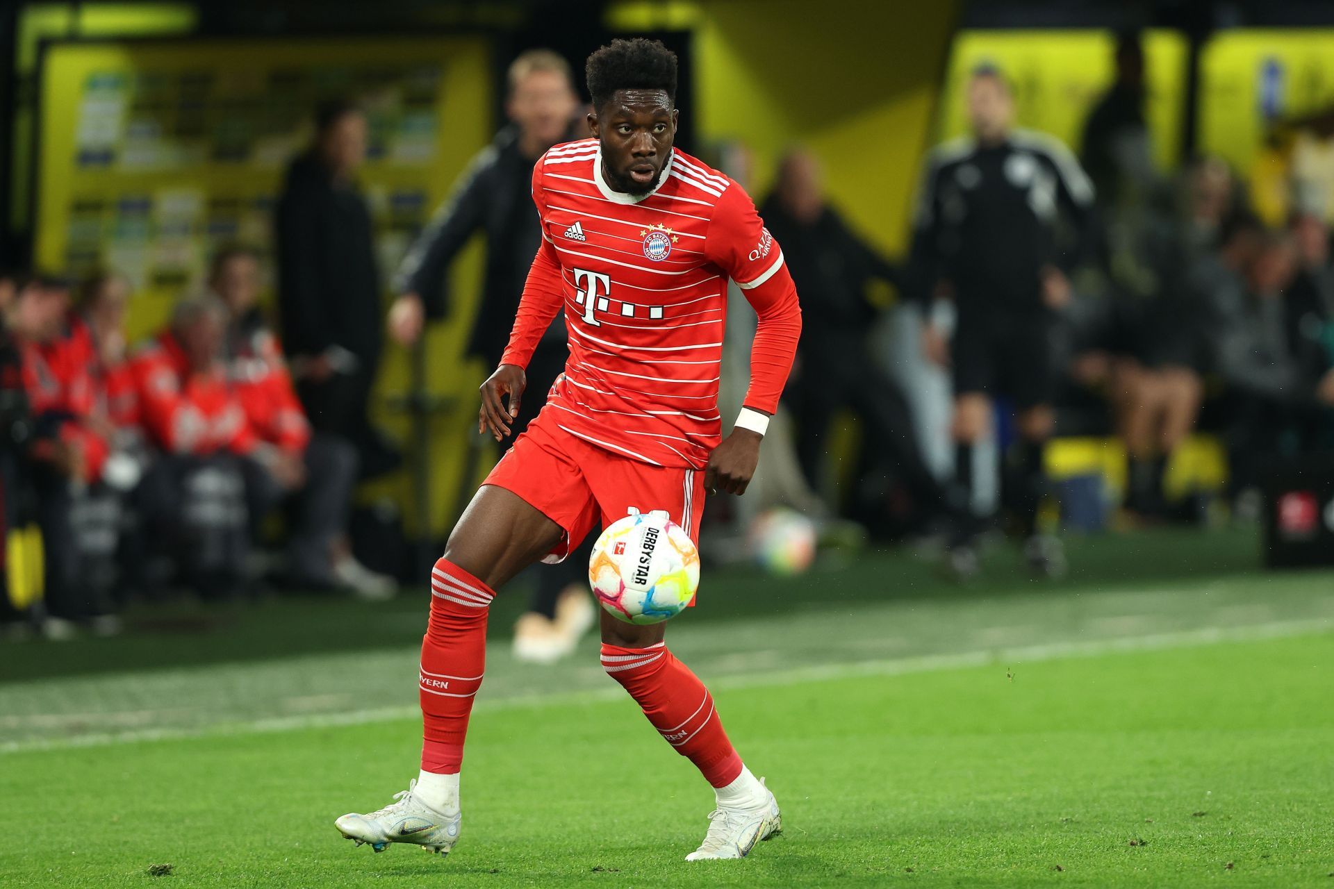 Alphonso Davies has admirers at the Santiago Bernabeu.