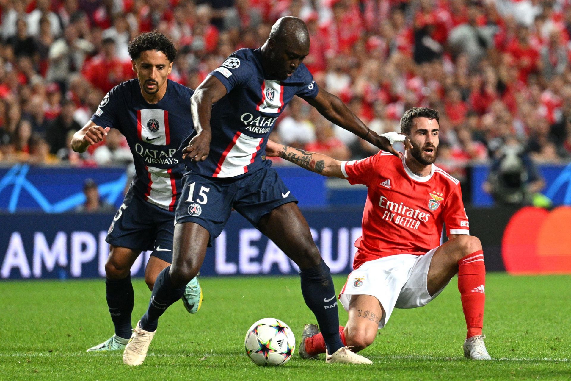 SL Benfica v Paris Saint-Germain: Group H - UEFA Champions League