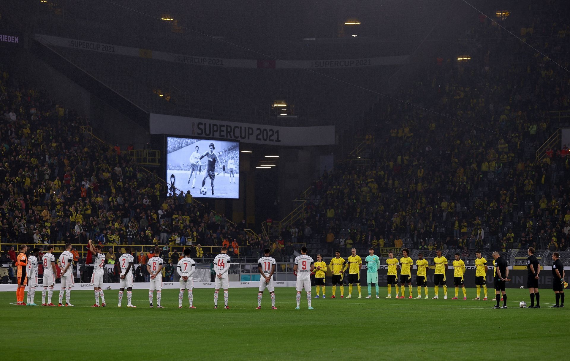 FC Bayern München v Borussia Dortmund - Supercup 2021