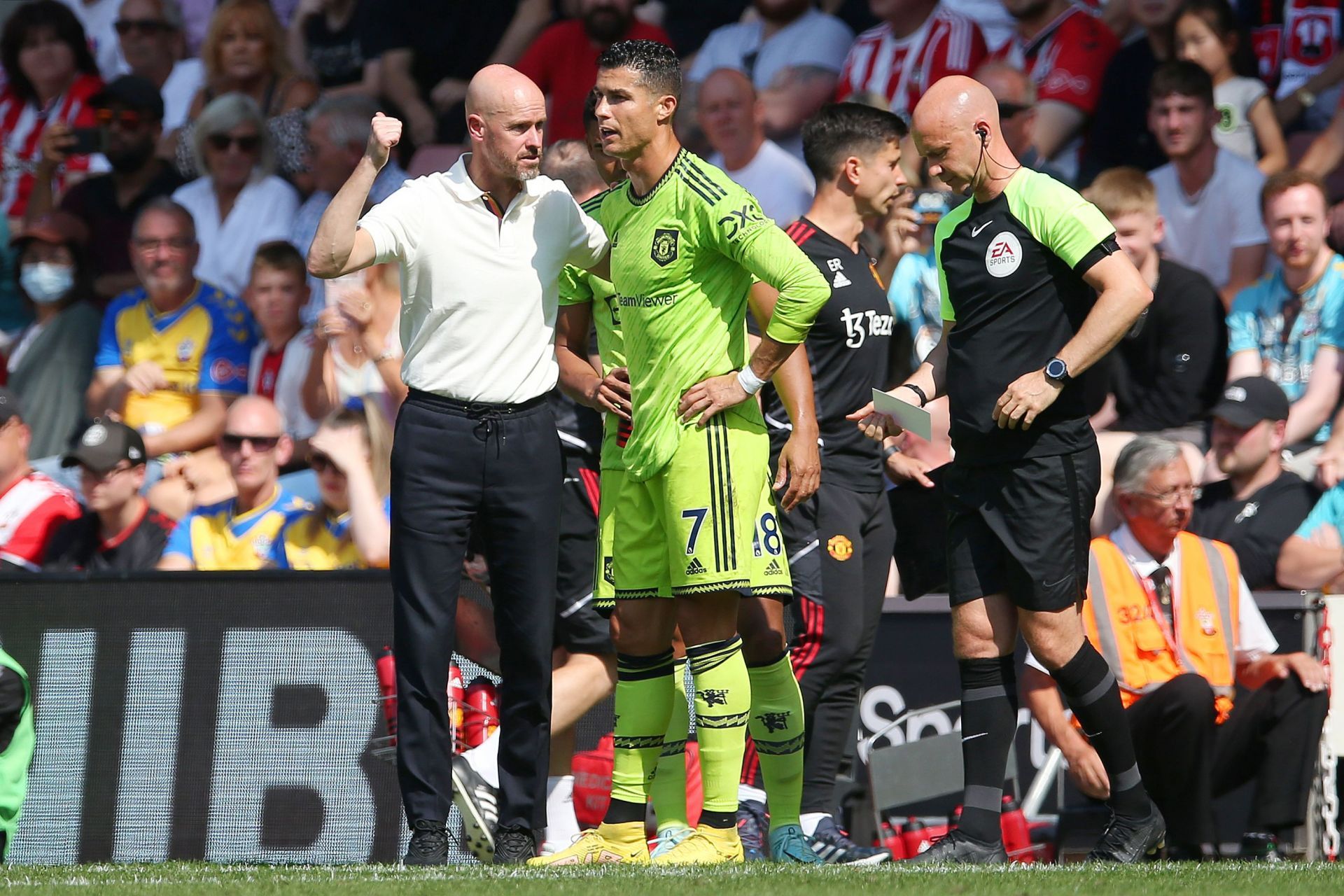 Ten Hag is making a statement over the forward