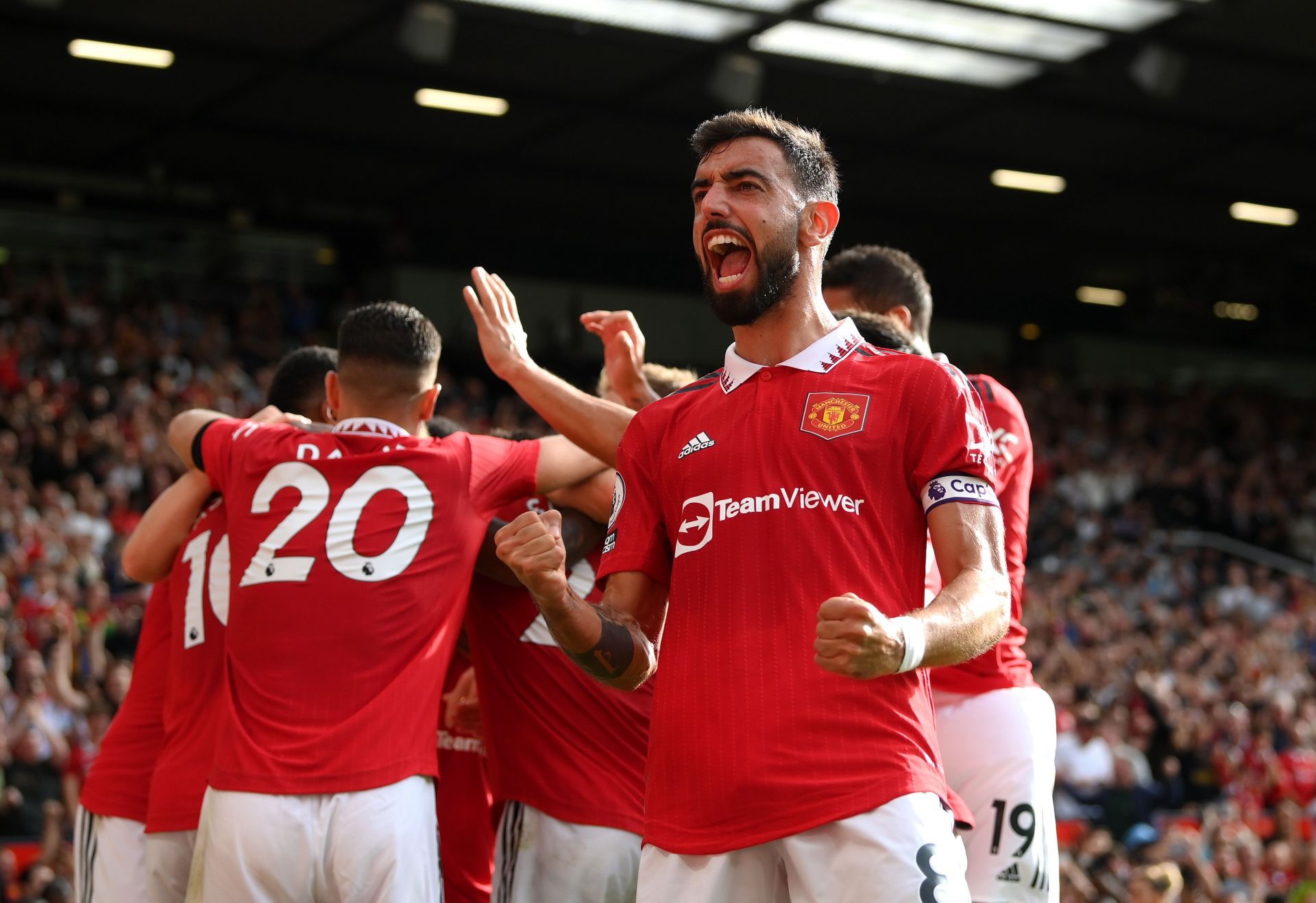 Bruno Fernandes and co. celebrate a goal against Arsenal FC - Premier League