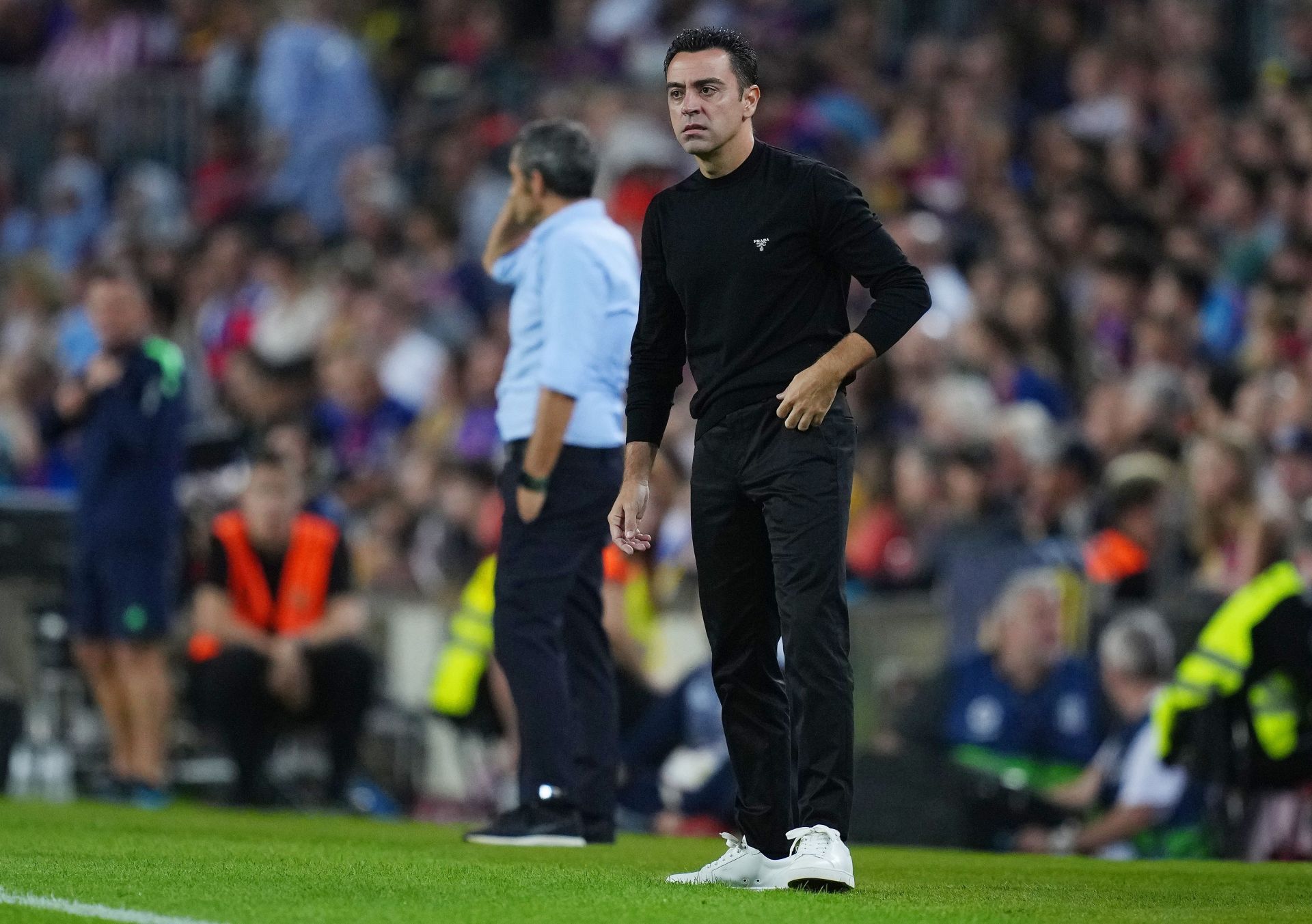 Xavi in the sidelines