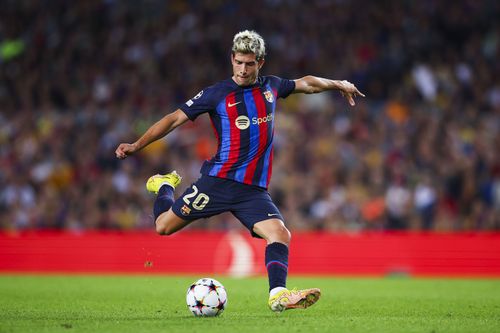 Sergi Roberto in action against FC Internazionale