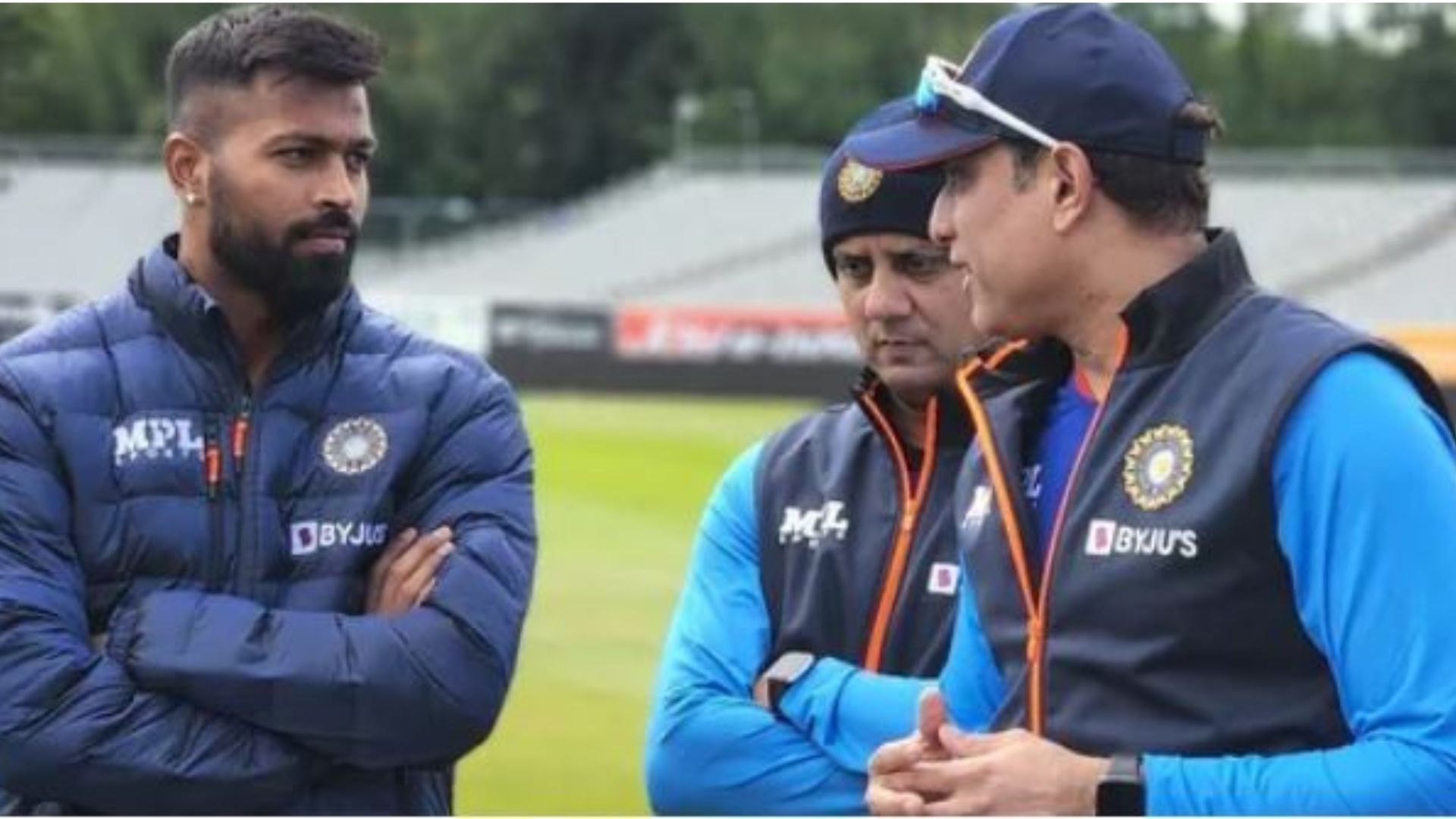 VVS Laxman interacts with Hardik Pandya ahead of the New Zealand series. 