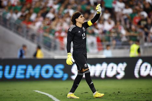 Ochua playing for Mexico