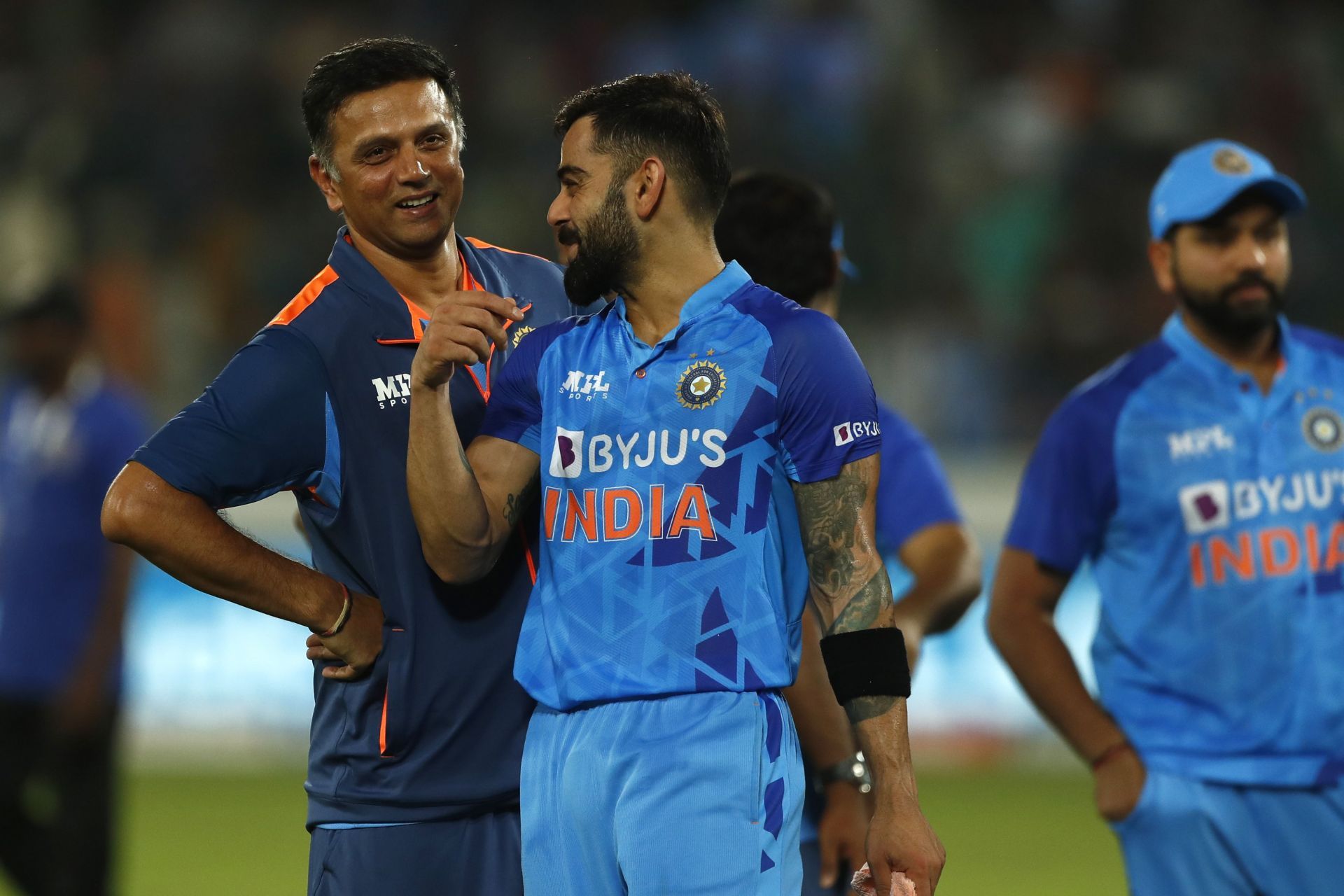 Virat Kohli (right) interacts with the head coach. Pic: Getty Images