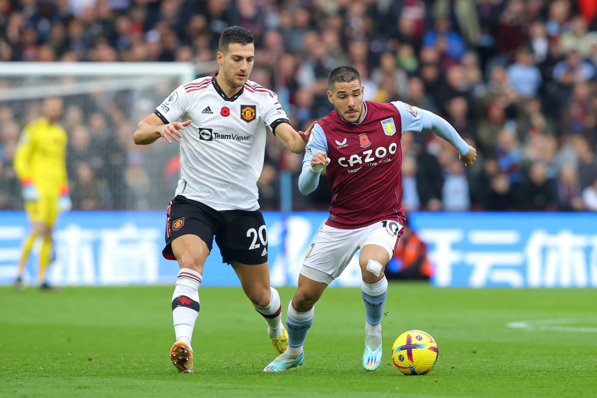 Aston Villa v Manchester United - Premier League