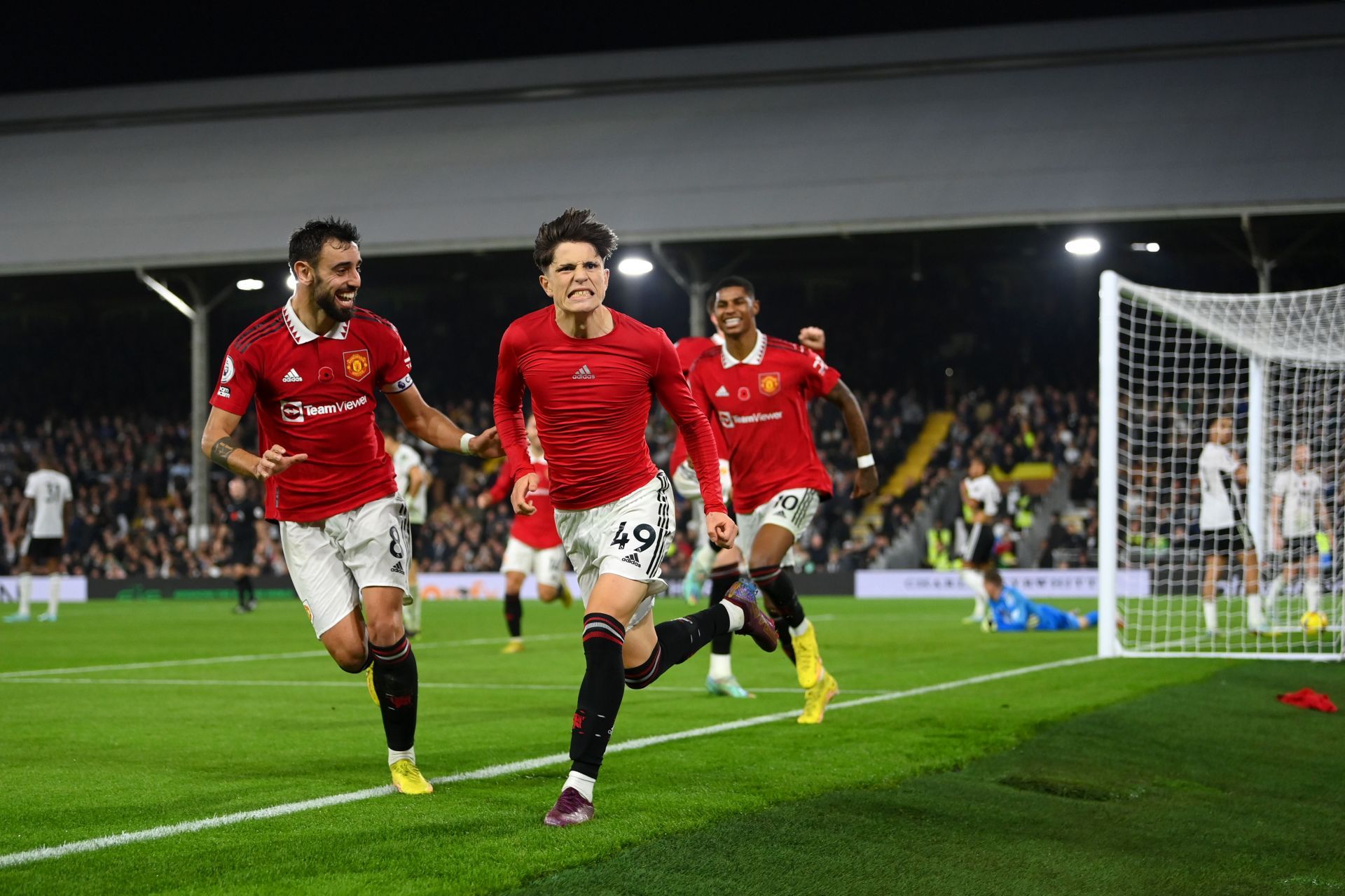 Fulham FC v Manchester United - Premier League