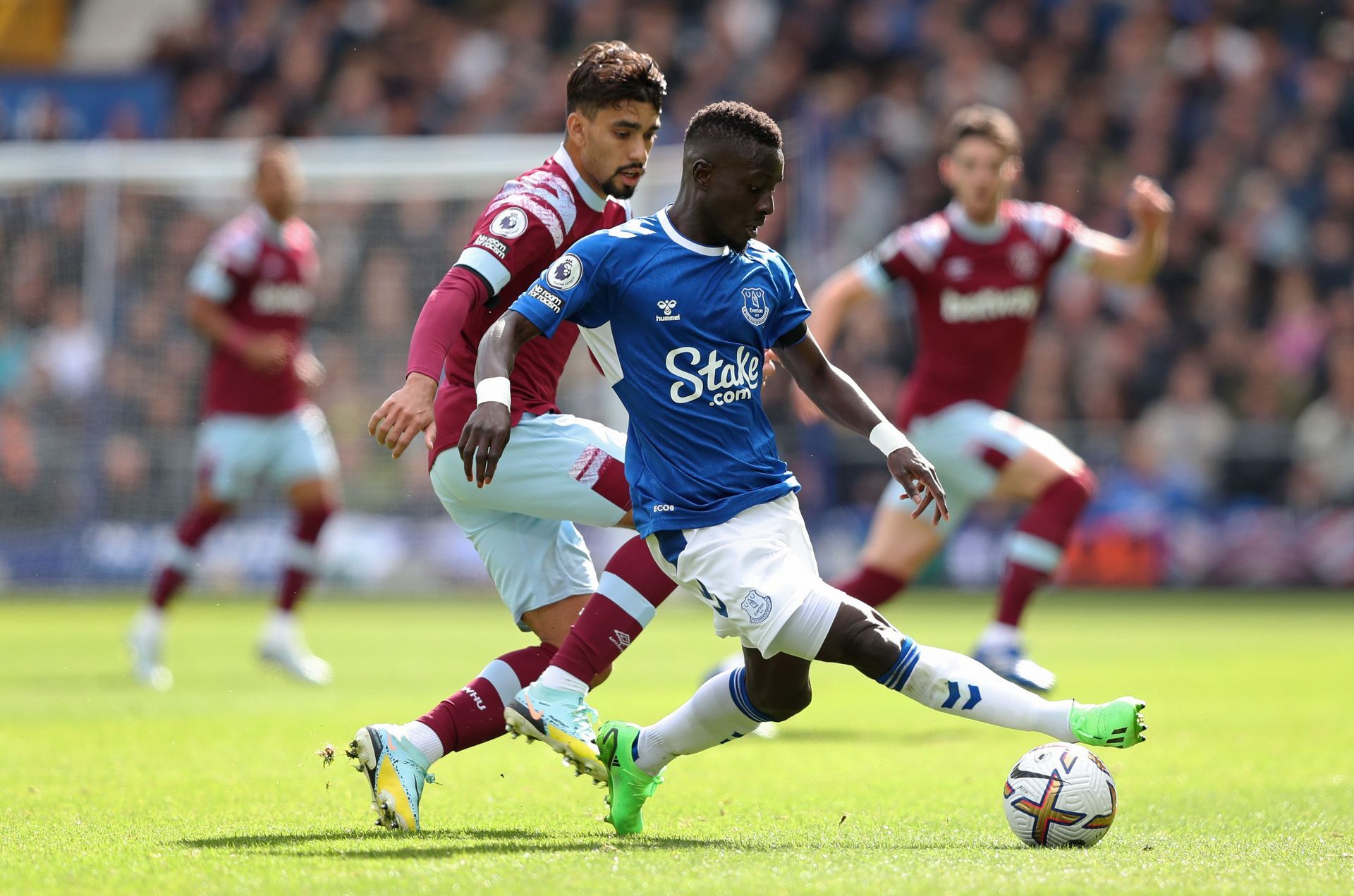 Idrissa Gueye (left) left the Parc des Princes this summer.