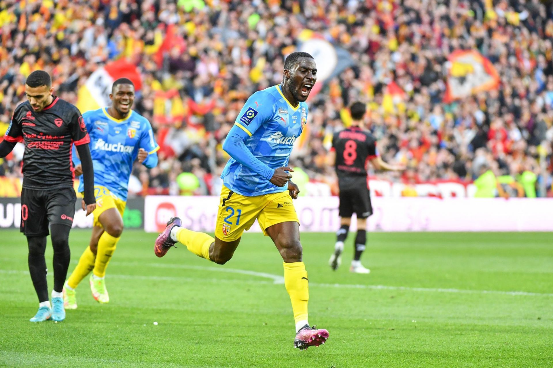 Lens and Clermont Foot square off in Ligue 1 on Saturday (Image Credits: Sport.fr)