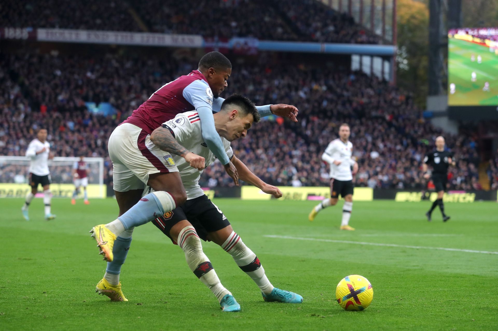 Aston Villa v Manchester United - Premier League