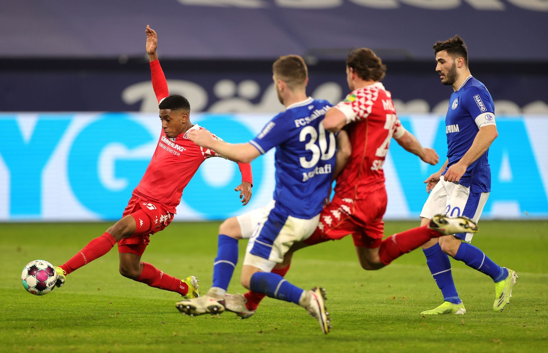 FC Schalke 04 v 1. FSV Mainz 05 - Bundesliga