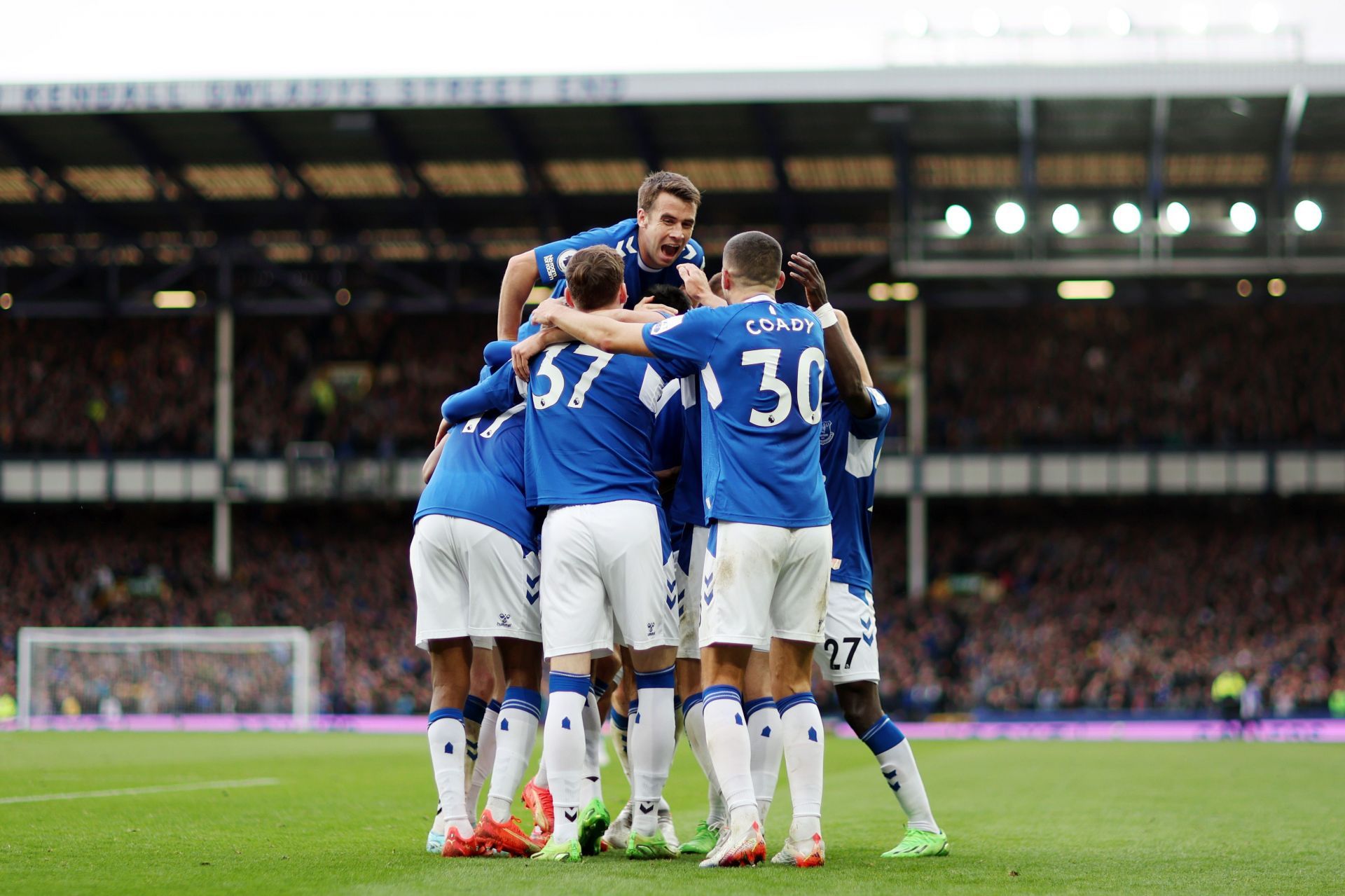 Everton FC v Crystal Palace - Premier League