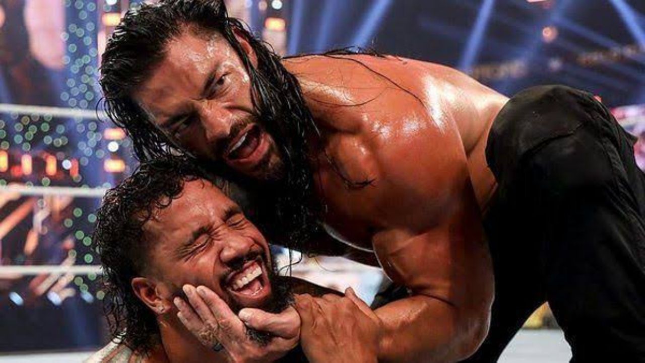 अनडिस्प्यूटेड WWE यूनिवर्सल चैंपियन रोमन रेंस और जे उसो 