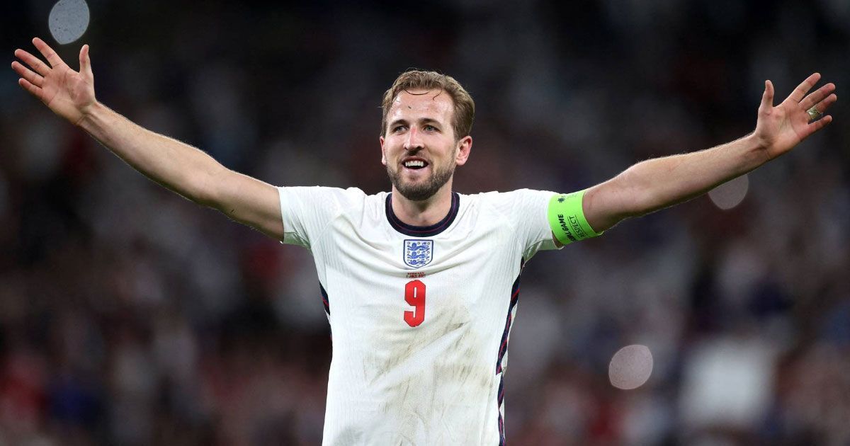 Kane wears rainbow Rolex amid armband controversy 