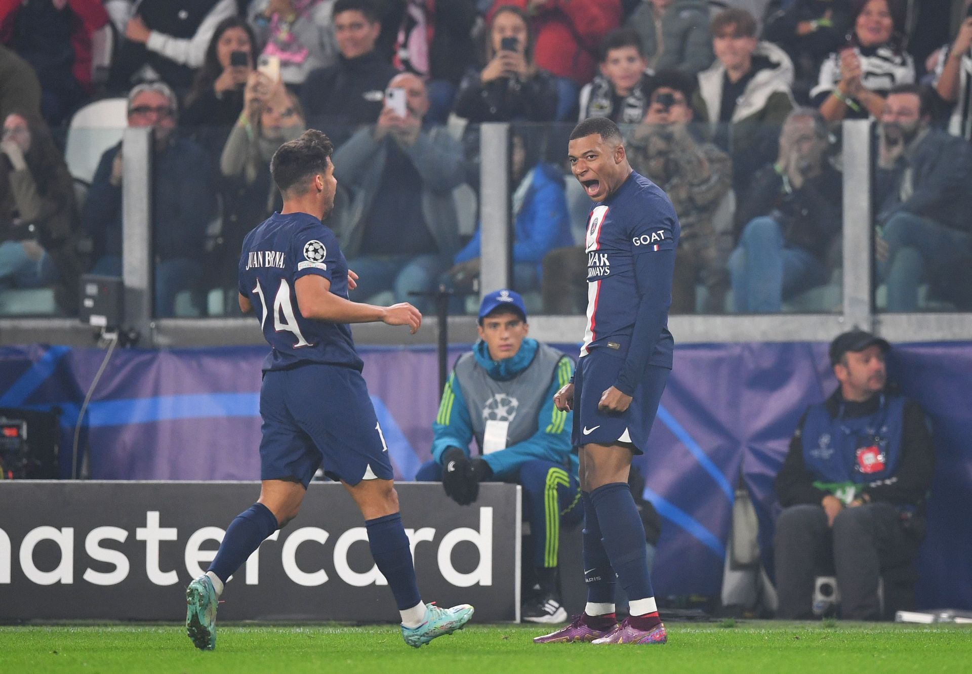 Juventus v Paris Saint-Germain: Group H - UEFA Champions League