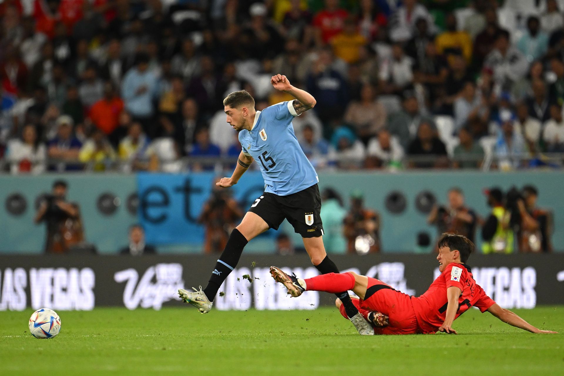 Uruguay v Korea Republic: Group H - FIFA World Cup Qatar 2022