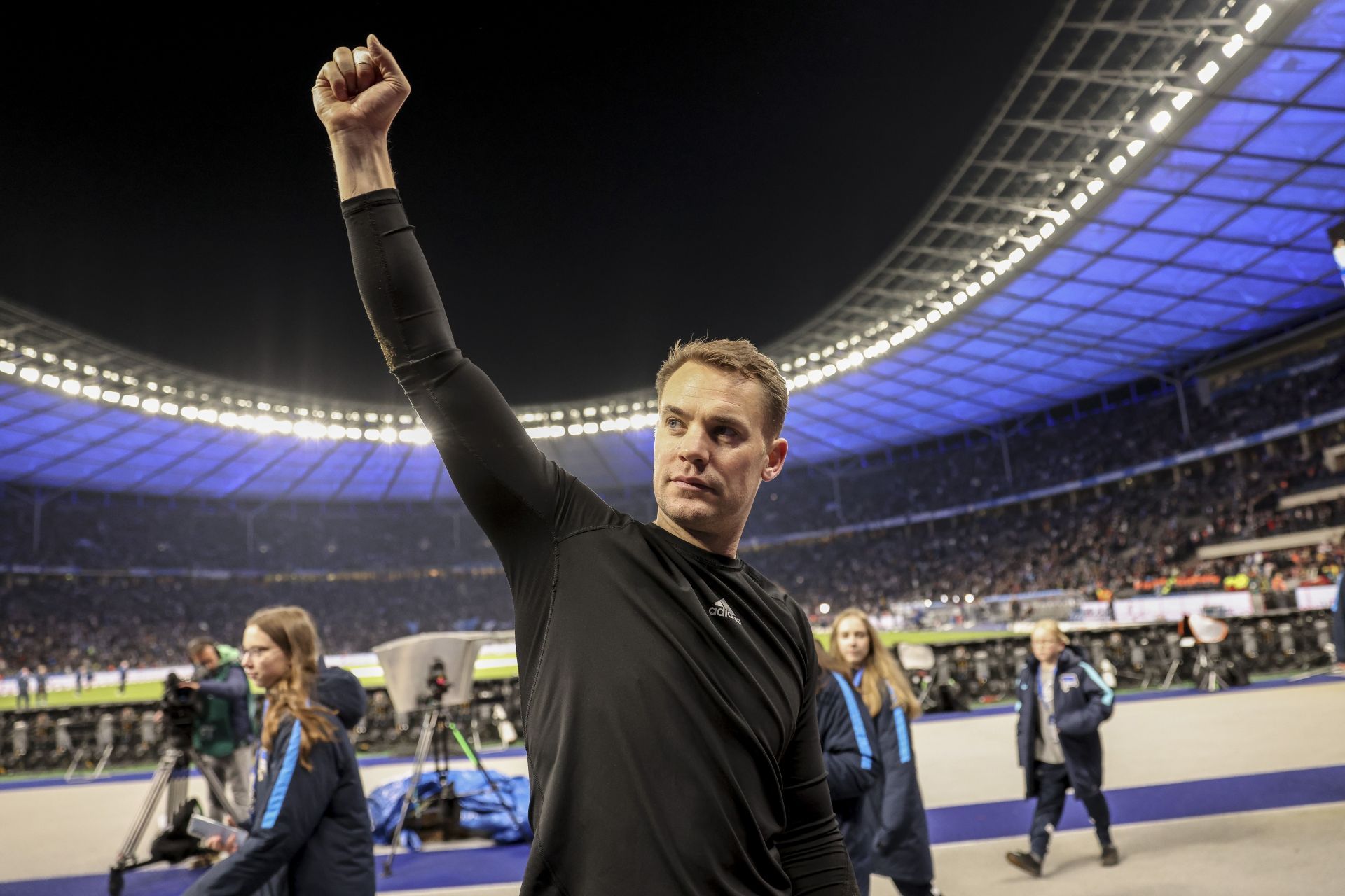 Manuel Neuer is looking forward to facing PSG once again.