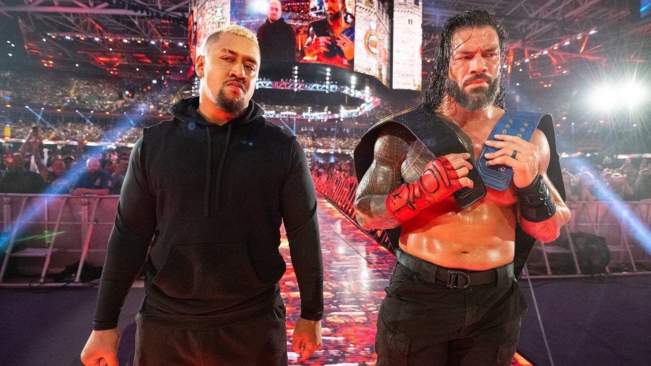 WWE सुपरस्टार्स सोलो सिकोआ और रोमन रेंस 