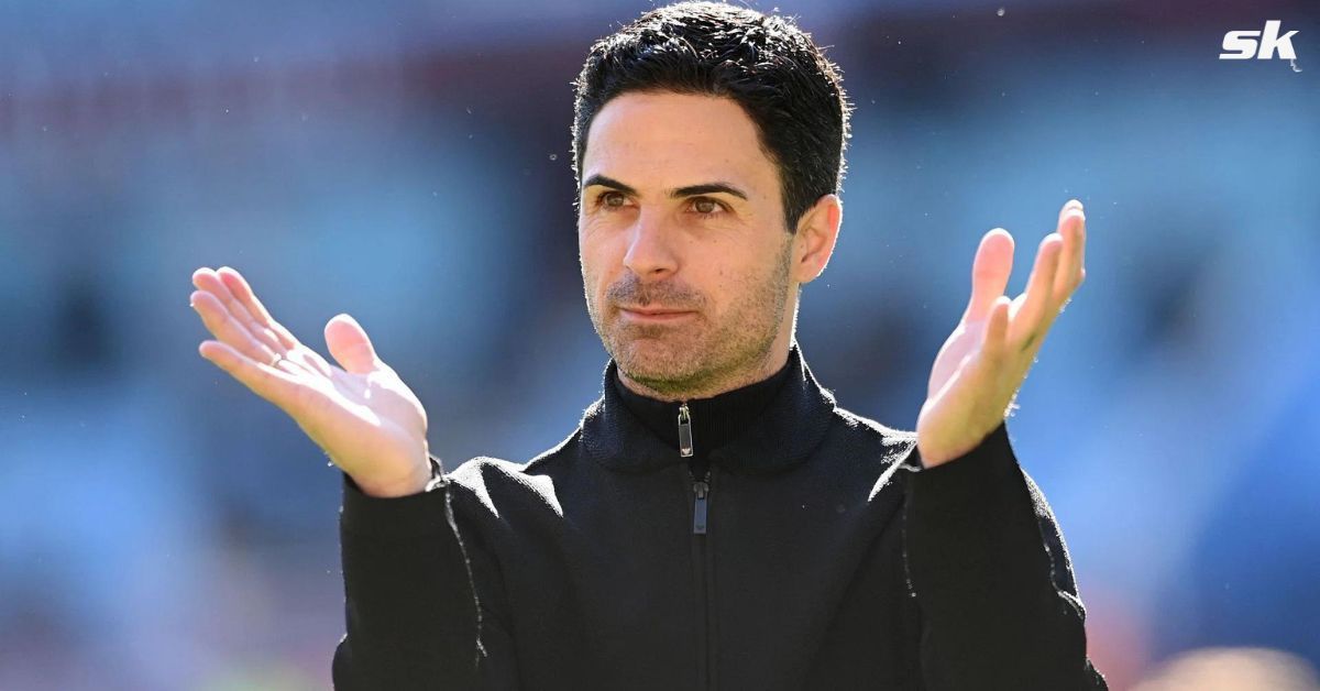 Arsenal manager Mikel Arteta reacts during a game.