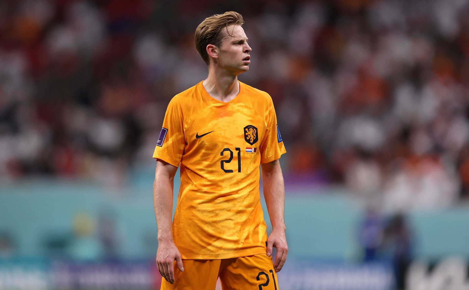 Frenkie de Jong remains linked with a move to Old Trafford.