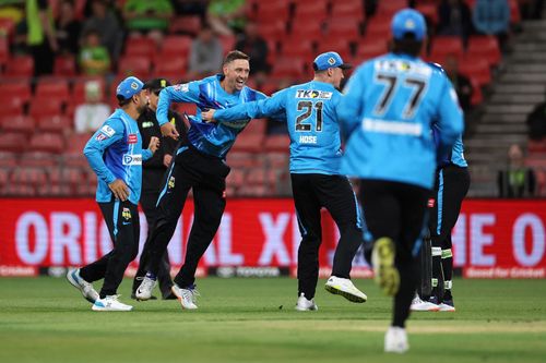 Big Bash League 2022 - Sydney Thunder vs Adelaide Strikers