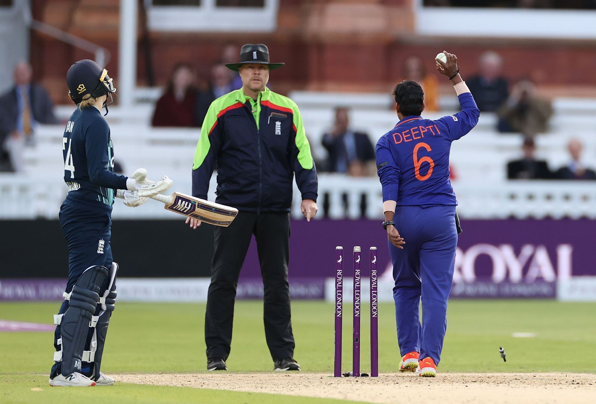 Deepti Sharma claiming the run out of Charlie Dean. Pic: Getty Images