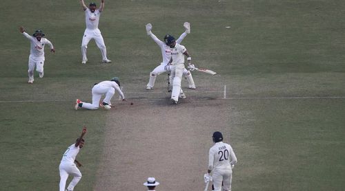 Bangladesh celebrate as Indian top order falls rapidly