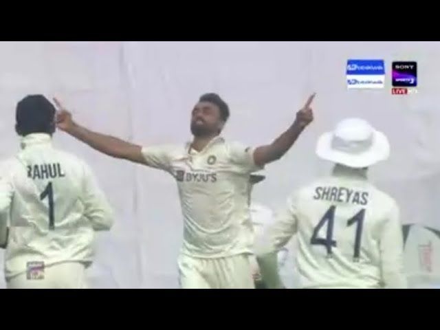 [WATCH] Jaydev Unadkat claims maiden Test wicket following a 12-year ...