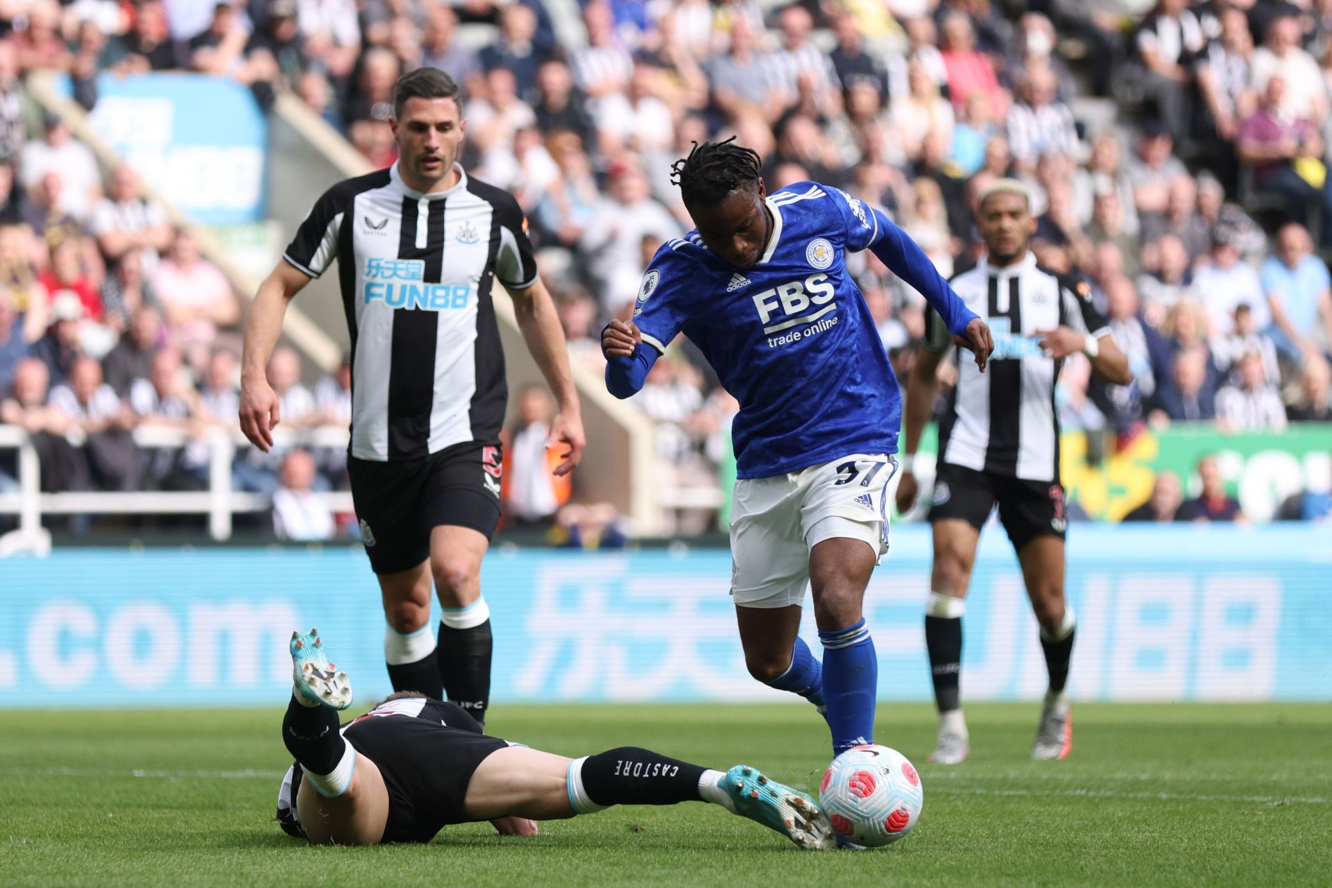 Newcastle United v Leicester City - Premier League