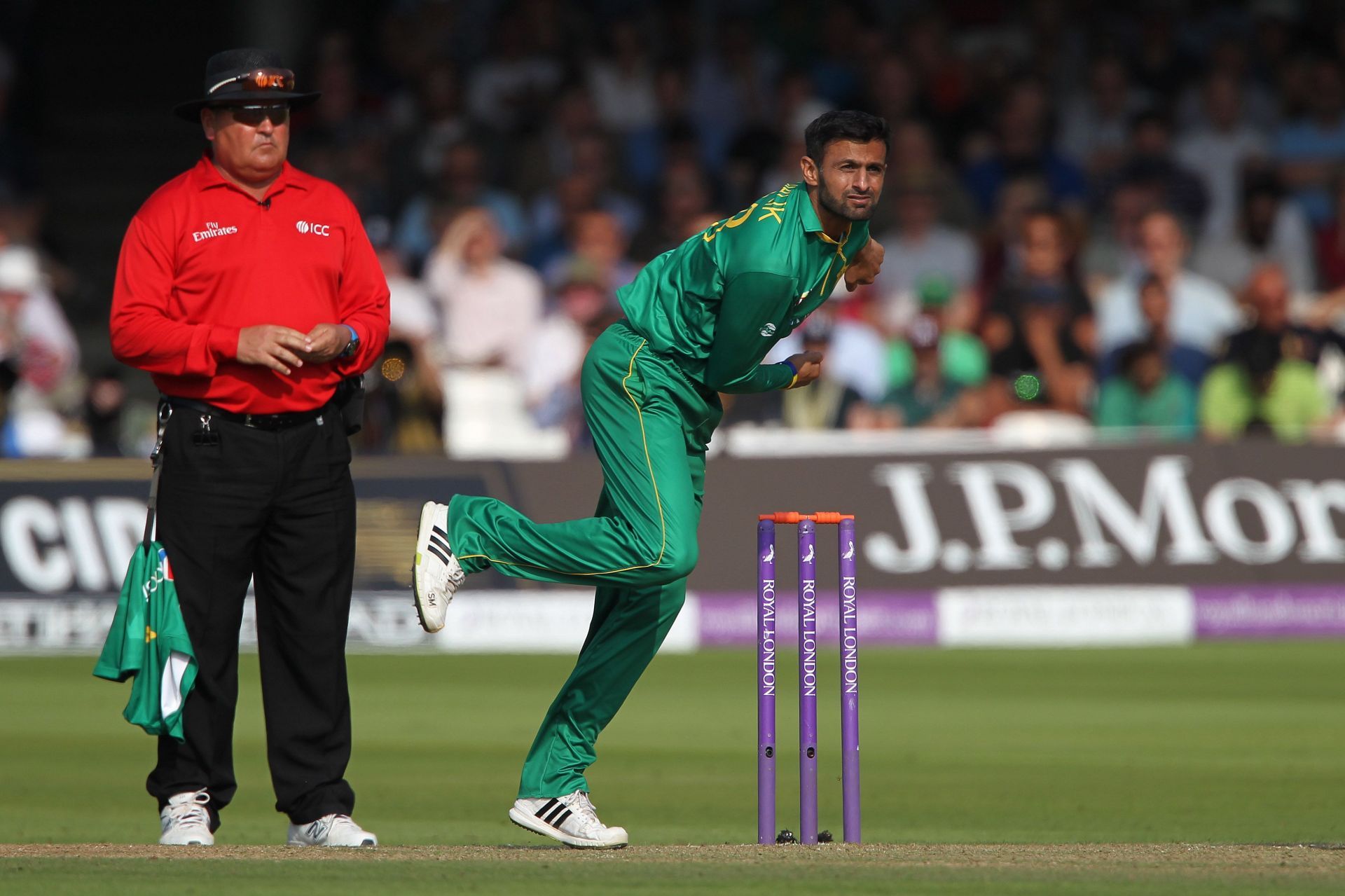 England v Pakistan - 2nd One Day International