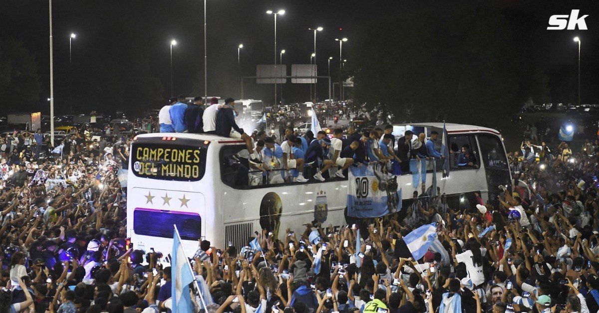 Messi and Co. nearly had an accident during open-top parade