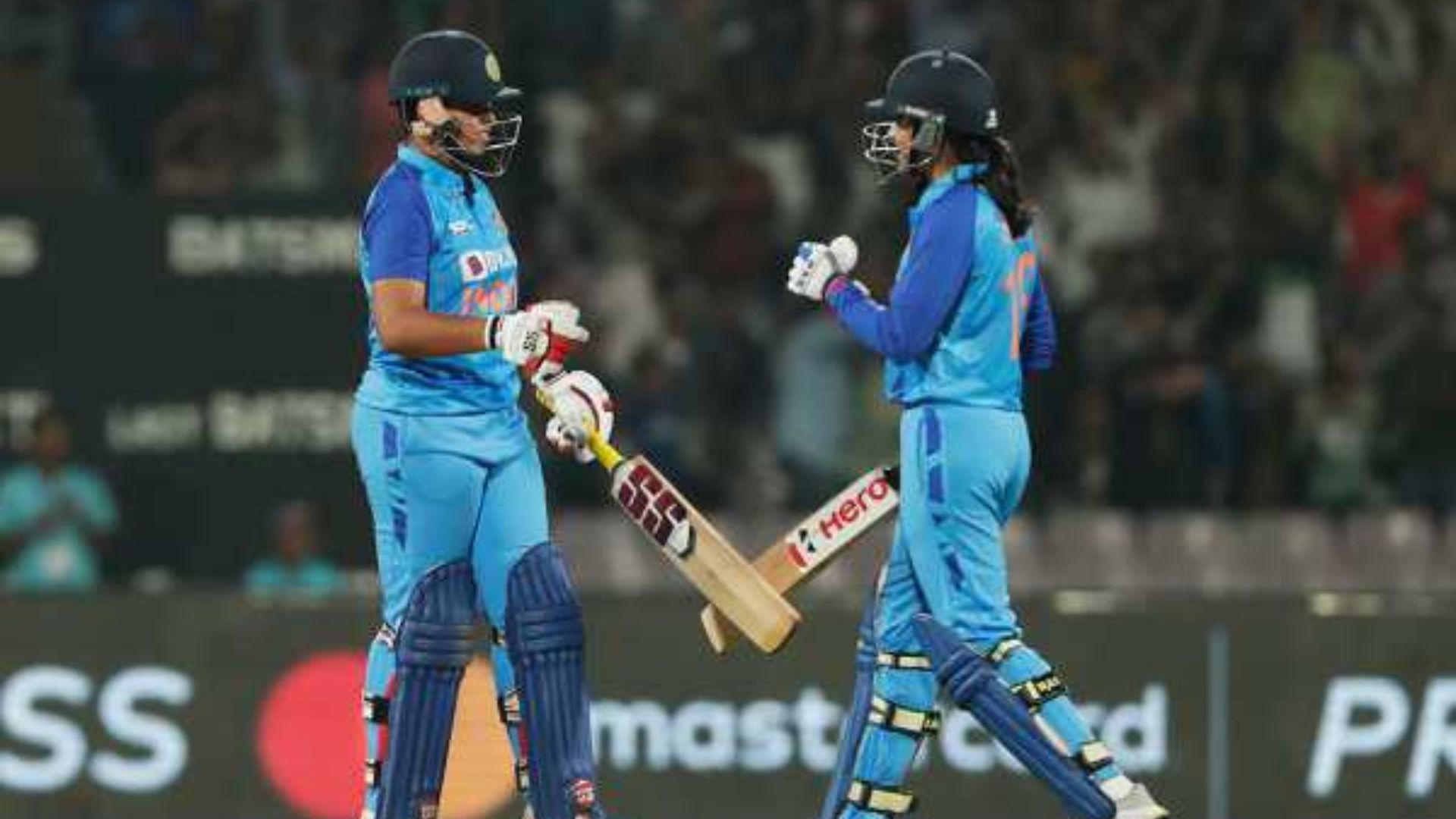 Richa Ghosh (L) and Smriti Mandhana helped India score 20 runs in the Super Over. (P.C.:BCCI)