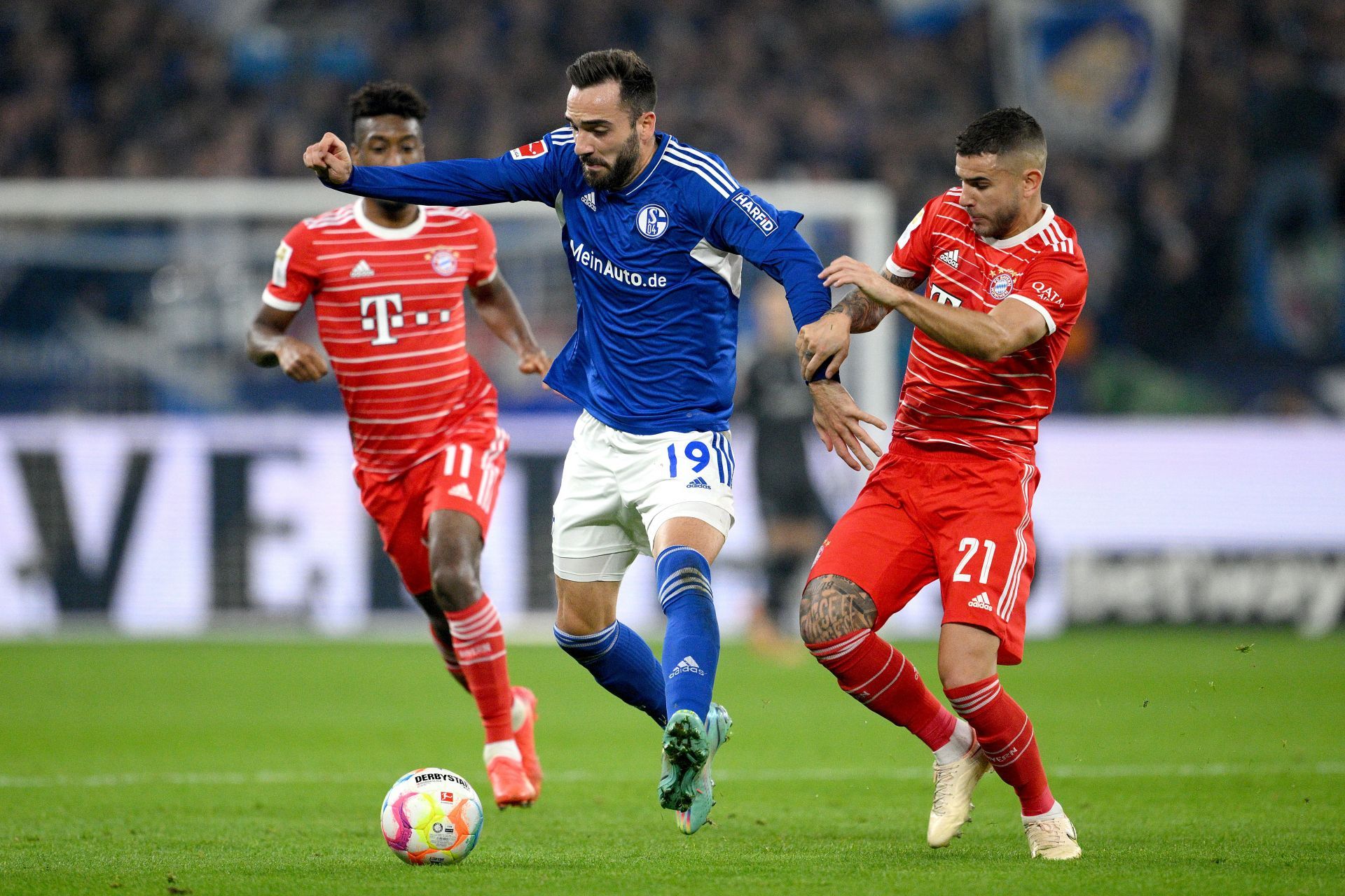 FC Schalke 04 v FC Bayern M&uuml;nchen - Bundesliga