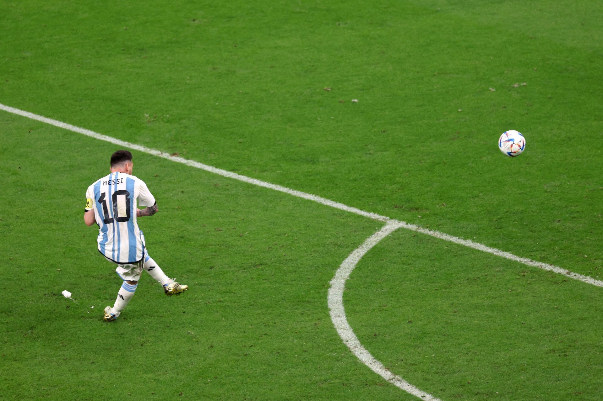 Netherlands v Argentina: Quarter Final - FIFA World Cup Qatar 2022