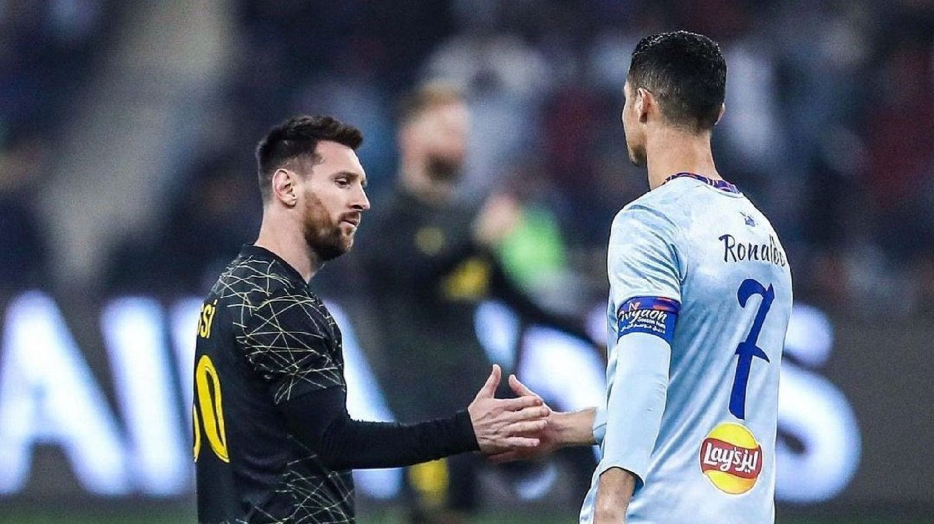 Ronaldo and Messi before the game; Photo via: @StoolFootball