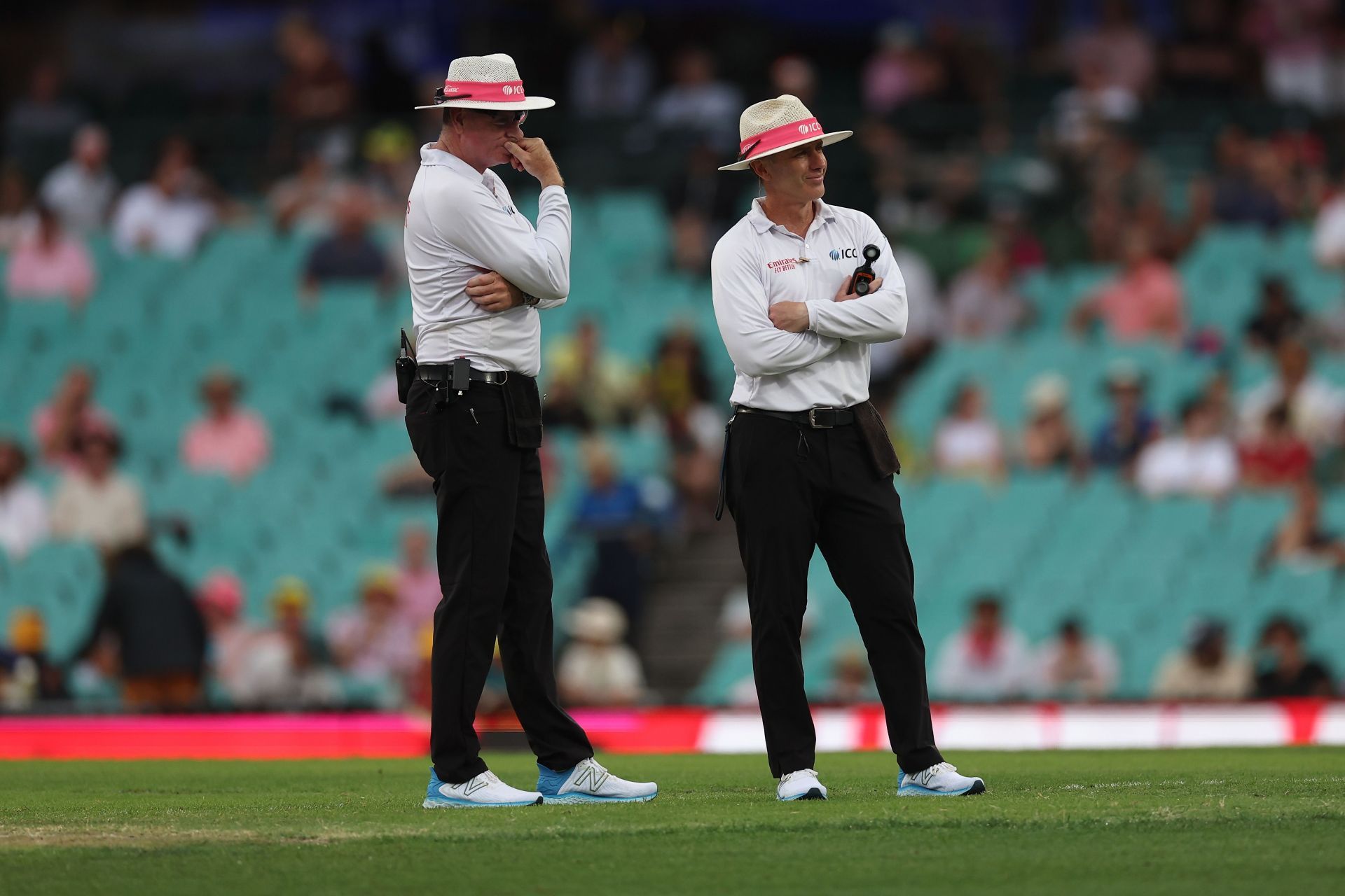 Umpires inspect conditions at the SCG. (Credits: Getty)