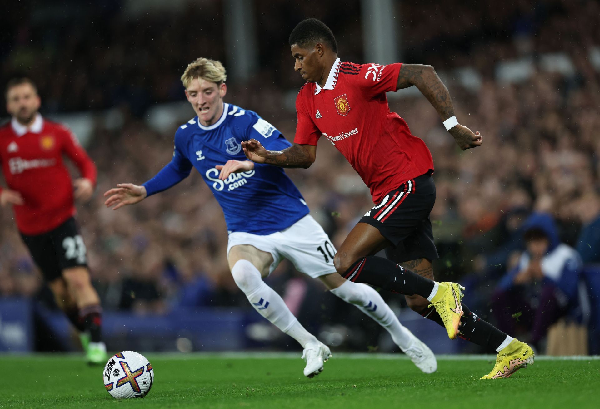 Everton FC v Manchester United - Premier League