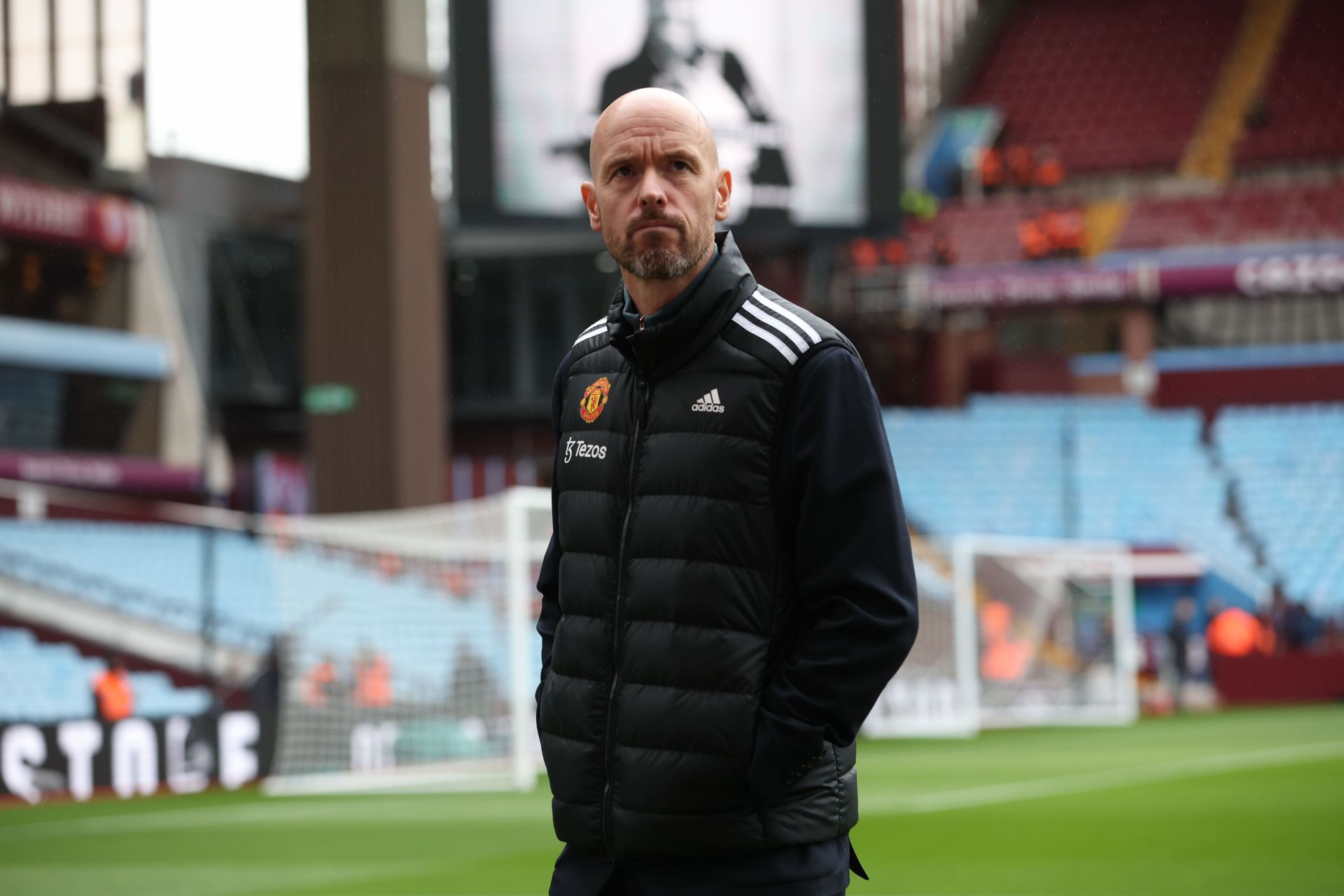 Aston Villa v Manchester United - Premier League