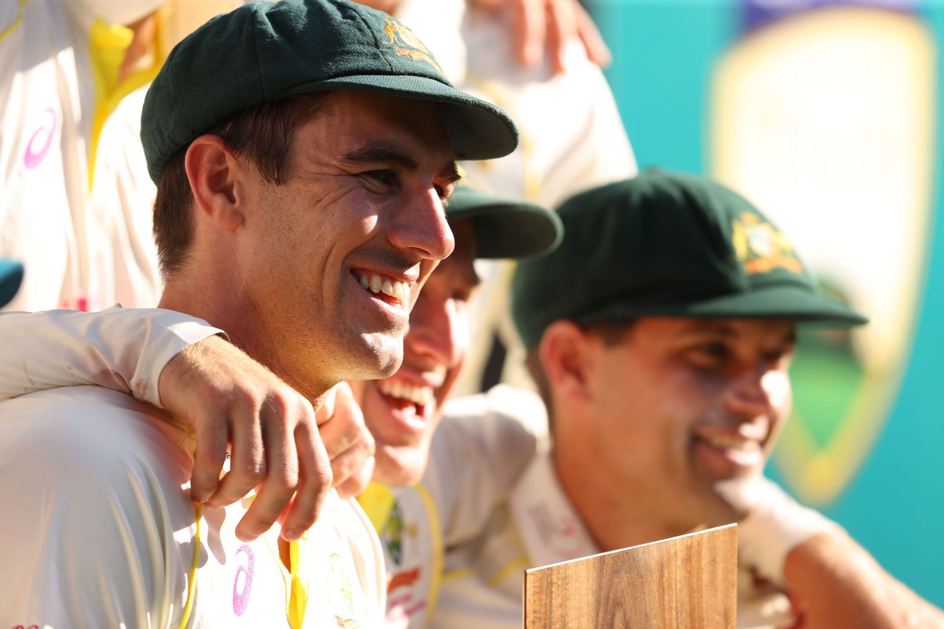 Pat Cummins with the Australian team. (Credits: Getty)