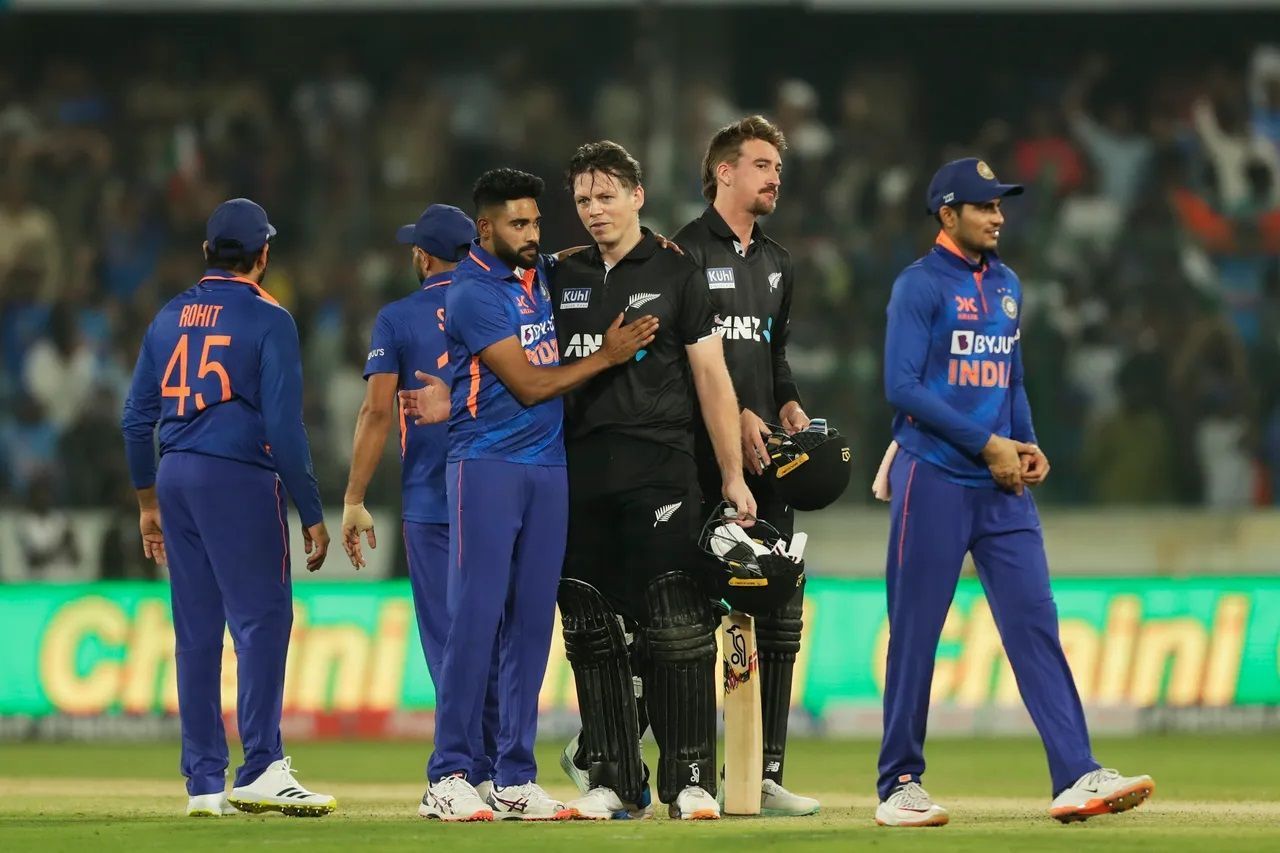 India struggled to contain the New Zealand lower-order batters in the first ODI. [P/C: BCCI]